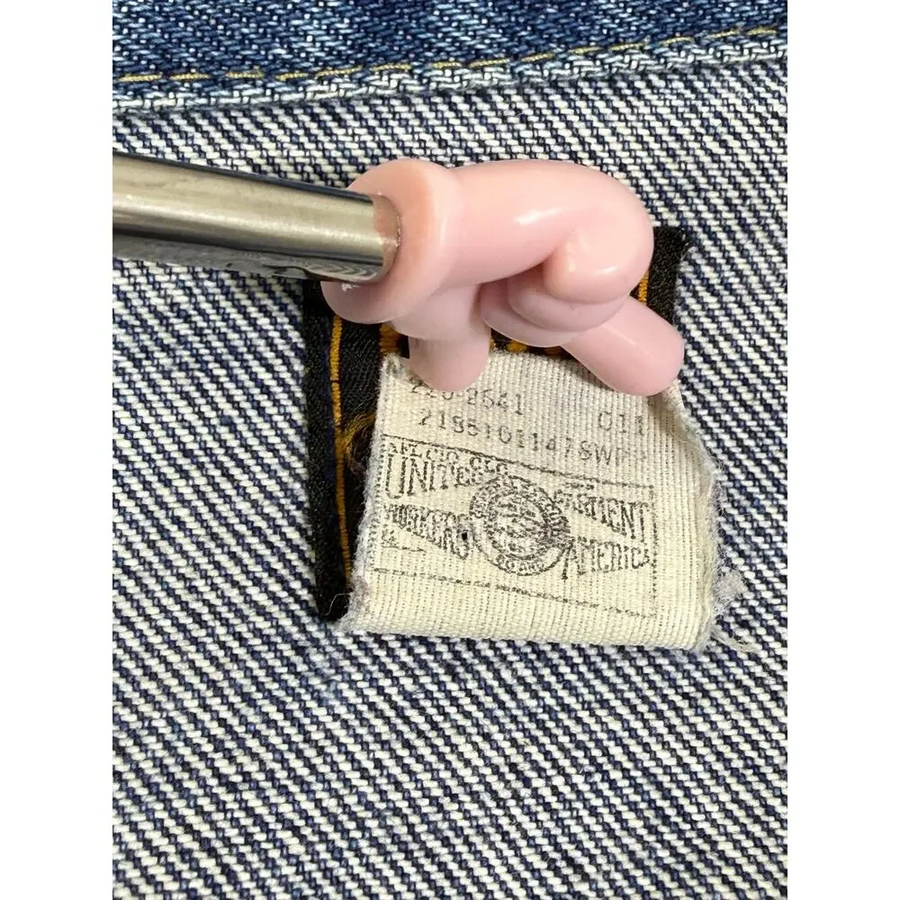 Vintage Lee, Denim Jacket, Size 44L. In good vintage condition!